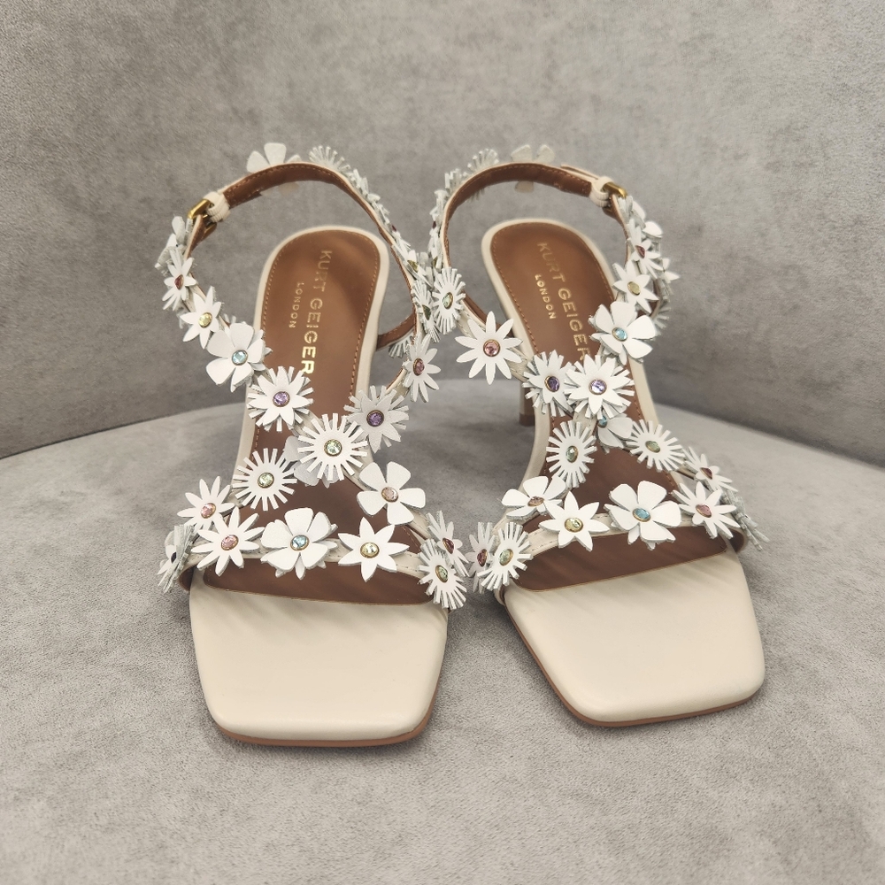 Kurt Geiger Heeled Sandals 9.5 White Leather Flower 3D Rhinestone Bridal New$240 - Picture 11 of 16